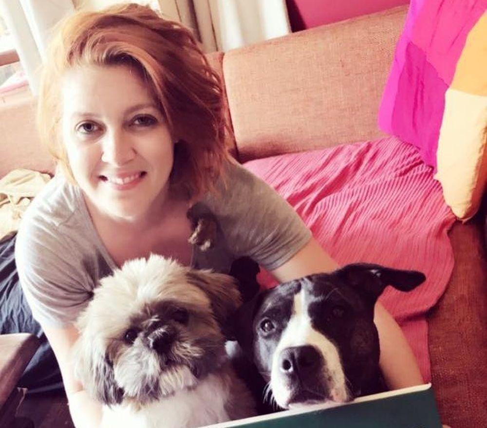 Salviamo Iceberg: anche Noemi, Emma e Michele Bravi si mobilitano per salvare Iceberg, la cagnolina condannata a morte in Danimarca [VIDEO]