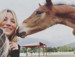 Kaley Cuoco cavallo maltrattato Olimpiadi