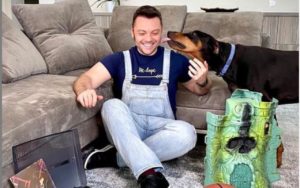 Tiziano Ferro adottare cani adulti